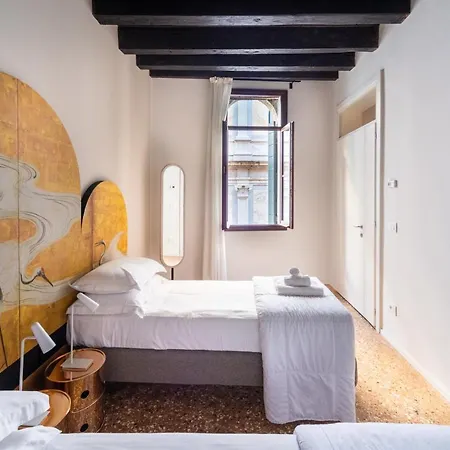 Palazzo Miracoli Venecia