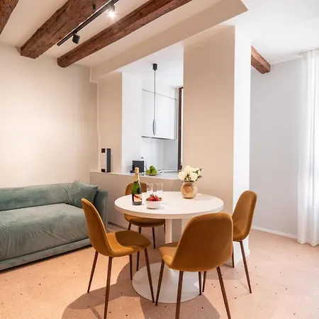 Apartment Palazzo Miracoli *