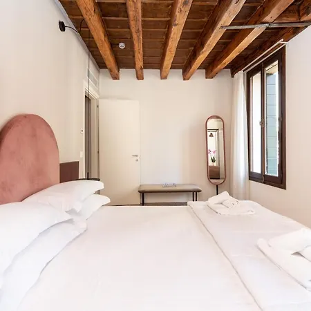 Palazzo Miracoli Venecia