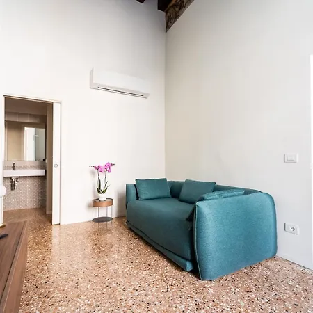 Palazzo Miracoli * Venise