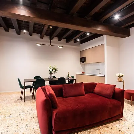 Palazzo Miracoli
