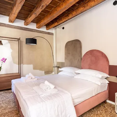 Apartment Palazzo Miracoli Venice
