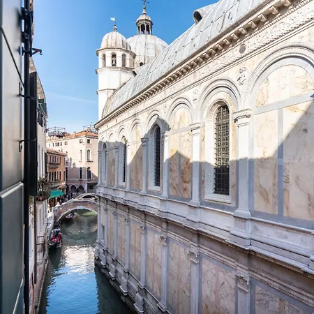 Apartment Palazzo Miracoli Venice