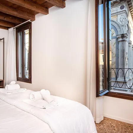 Palazzo Miracoli Apartamento