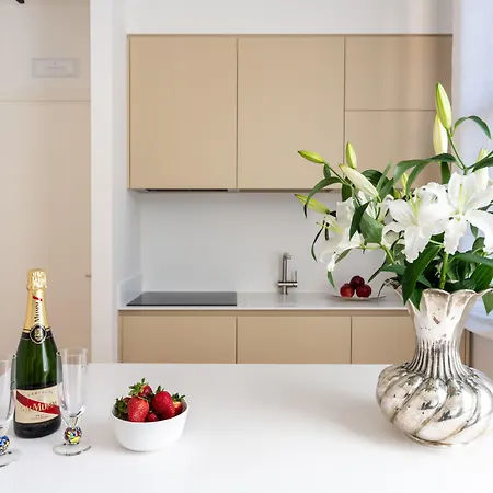 Palazzo Miracoli Apartamento *