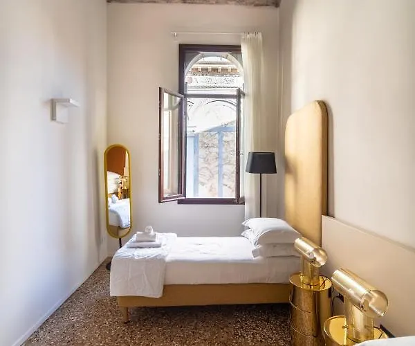 Palazzo Miracoli Апартаменты *