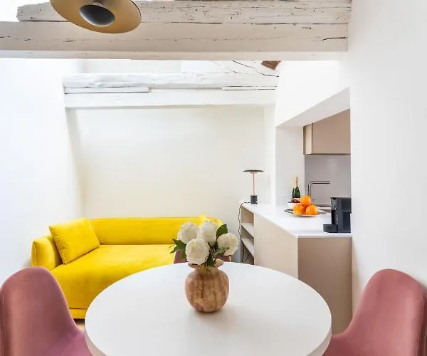 Palazzo Miracoli Венеция