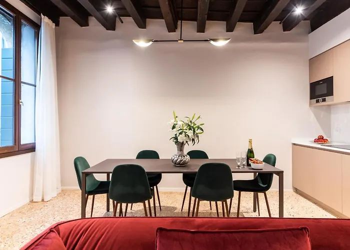 Palazzo Miracoli * Венеция