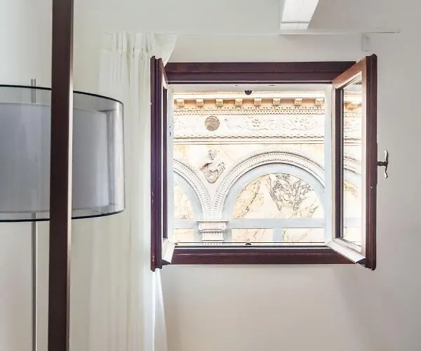 Palazzo Miracoli * Венеция