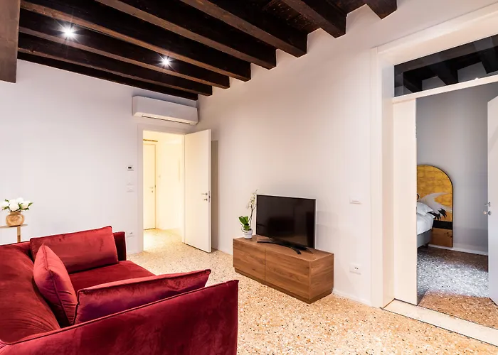 Palazzo Miracoli Апартаменты