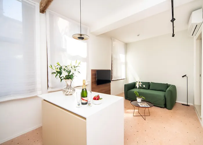 Palazzo Miracoli Апартаменты *