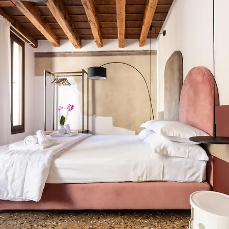 Апартаменты Palazzo Miracoli *